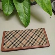 Dompet Daks