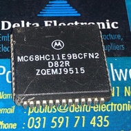MC68HC11E9BCFN2 8-channel, 8-bit analog-to-digital (A/D) Motorola Microcontroller converter