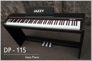 【奇歌】限量送琴椅◄88鍵重鎚力度感應 DP115，標準鍵+三踏板+雙耳機孔，專業型電鋼琴，教學+樂譜，非電子琴