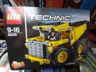 全新樂高 Lego 42035 TECHNIC 42035 Mining Truck 現貨未開靚盒, 如配合 10257, 10258 玩最好