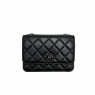 CHANEL Trendy mini woc - so black