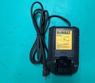 得偉 DEWALT dcb-100jp 充電器