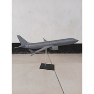 Boeing 737 800 Aircraft Miniature 1:144 Scale