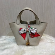 Hermes Picotin 18 8L 冰川白 金釦（附Hermes絲巾、samorga 內膽包）