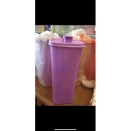 Tupperware fridge water  bottle 2L(1)