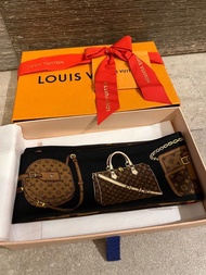 LV scarfs 絲巾