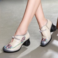รองเท้าฤดูใบไม้ร่วงปั๊มแฟชั่นงานปักหนังแท้สำหรับผู้หญิงใหม่สีเทา6ซม. รองเท้าส้นสูงงานแฮนด์เมดหนังแท้