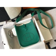 Hermes {Emerald}.Machine Sewing 18cm
Own Shoulder Strap+togo Cowhide+Simple Style.