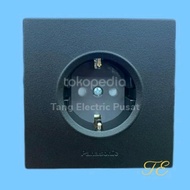 stop kontak panasonic hitam WESJP1121 / Colokan listrik panasonic