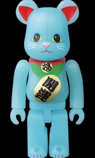Medicom bearbrick series 33 藍色 GID 夜光 開運 招財貓 100% be@rbrick