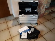 rimowa original aluminium cabin hand carry pilot