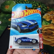 Hot Wheels Custom '18 Ford Mustang GT - Children's Racing Car Toy