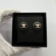 Chanel 經典圓形耳環cc earrings 100% real and new
