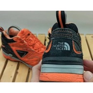 Brand mountain shoes tnf size 7.5