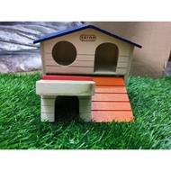 Carno Wooden House (17 x 9 x 16)cm
