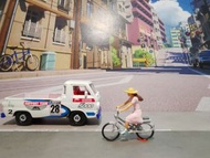 場景配件 單車少女  1/64 Tomica Hotwheels Majorette Tiny