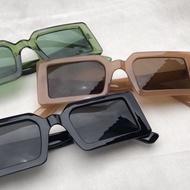 Boxy sunnies / glasses