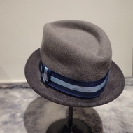 Vivienne Westwood 帽