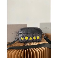 22.7.29 Updated COACH COACH Cowhide Version Eating Beans Co-Branded Camera Bag Graham Shoulder Bag M
