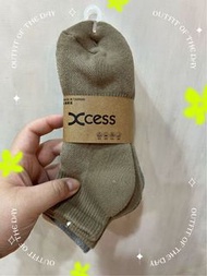 XCESS 抗菌除臭襪 顏色：卡其/灰/白