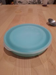 摺疊碗，含蓋子（鐵湯匙僅為比較大小深度所用)