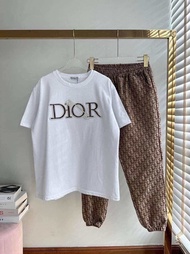 ชุดเซต Dior เสื้อยืดผ้าคอตตอนงานปัก กางเกงผ้าเกล็ดปลาปลายจัมป์  สวยหรู ลายนี้ใส่ได้ยาวๆ ไม่มีตกเทรน 