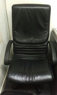 真皮高身大班椅