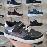 Airwalk kids AW shoes size 34