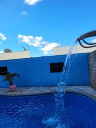 Casa espaçosa com linda piscina (Casa espacosa com linda piscina)