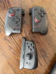 HORI Split Pad Pro 控制器 and one mobopad 控制器