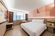Orange Hotel (Shenzhen Dongmen Lakebei Subway Station Store)