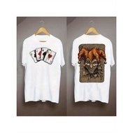T-Shirt Grafik Joker Poker King Lelaki - Cetakan muka Joker dan kad permainan di bahagian belakang -