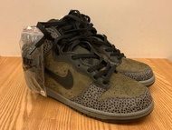 🔥(起極罕) Dead Stock✨(極具收藏) Nike Dunk High Safari Sable Green⚡️購自日本正貨完裝新品無盒😊注意因放置太耐鞋上有痕跡(見圖) 無盒介意勿要    