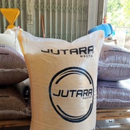 dedak jagung murni dedek jagung murni tanpa campuran karungan,buat pakan ternak jutara