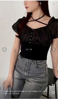 Nice claup 露肩綁帶針織上衣