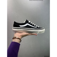 Vans Classics Knu Skool Sneakers