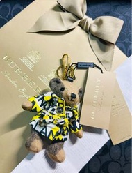 ❤️台南 Burberry 限量塗鴉 風衣小熊 正品 近全新 Burberry 熊 小熊吊飾 泰迪熊 鑰匙圈 包包 吊飾 包 肩背包 側背包 斜背包  托特包 後背包