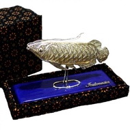 miniatur ikan arwana silver 20cm khas kerajinan perak kotagede yogya