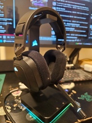 Corsair HS80 無線電競耳機 連 ST100 音效卡 usb hub rgb 組合底座