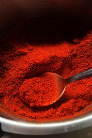 Kashmiri Red Chili Powder 100 grams .Best before June 2025 พริกแดงป่น 100 กรัม หมดอายุ 06/2025