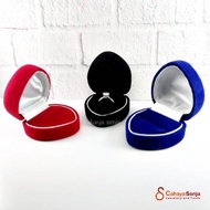 Love Ring Box Love Ring Box made of Velvet Ring Box