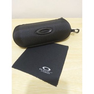 oakley capsule sunglass case