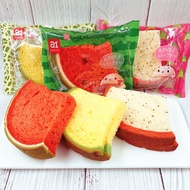 中国 A1零食研究所 西瓜吐司面包 西瓜面包 / 哈密瓜味 55g A1 China Snack Lab Toast Watermelon / Melon 55g