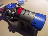 *DYSON V8 ABSOLUTE - 98% NEW - 1 MONTH WARRANTY