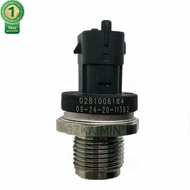 FUEL RAIL PRESSURE SENSOR FOR V-AUXHALL O-PEL S-UZUKI P-EUGEOT CITROEN 0281006164 0 281 006 164