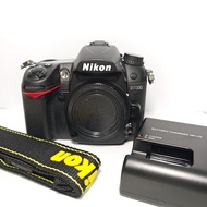 [LIKE NEW ] Used DSLR Nikon D7000. Shuttercount below 1k