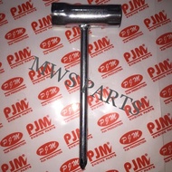 MESIN FLOWER MODEL SPARK PLUG KEY [+] LAWN MOWER BG318 BG328 BG338 | PJM | BG328