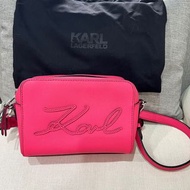 KARL LAGERFELD粉色相機包