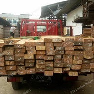 Kayu balok 6x12 Borneo (m3)