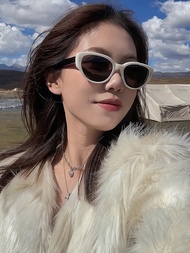 Jackson Wang Same Style White Frame Panda Eye Sunglasses Female Fancy UV Protection Sun Glasses Strap Degrees Retro